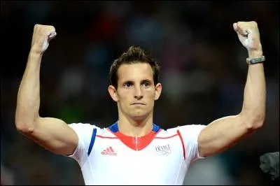 Perche : Renaud Lavillenie a battu l'historique record du monde de l'Ukrainien Sergueï Bubka, le 15 février 2014, avec un saut à ________. Il sera l'un des grands espoirs français.