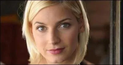 Avec qui Nadège sortait-elle pour le buzz ?