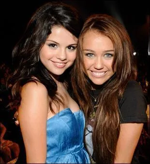 Hannah Montana et Mickaella sont :