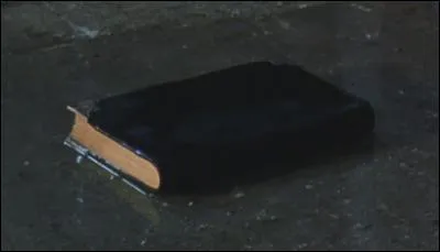 Harry trouve un journal... À qui appartient-il ?