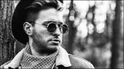 Je suis l'auteur des sons tels que "Fast Car" et "Perfect Strangers". Je suis...