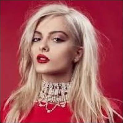 Bebe Rexha est américaine. Elle est d'origine...