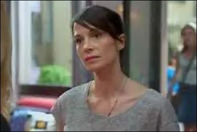 Qu'a demandé Angèle à Jenny ?