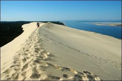 La définition d'une dune est :