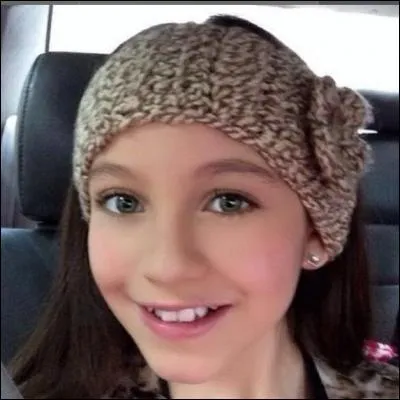 Comment s'appelle sa chaîne YouTube ?