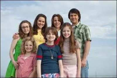 Dans cette nouvelle affaire, quelle famille les Warren aident-ils ?