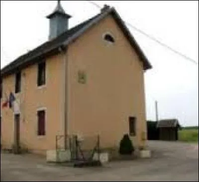 Petit village franc-comtois de 78 habitants, dans l'arrondissement de Vesoul, Les Bâties se situent dans le département ...