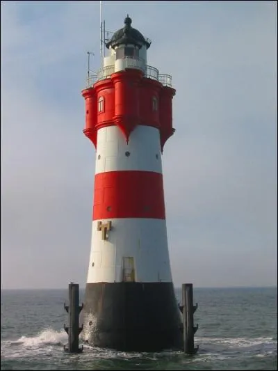 Où se trouve le plus haut phare ?