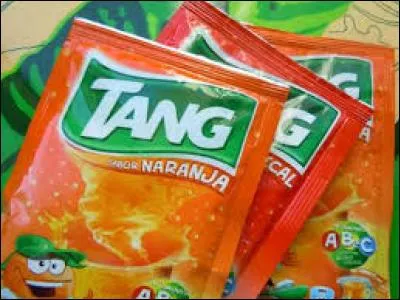 Quelle était la particularité de la boisson au goût de fruit "Tang" ?