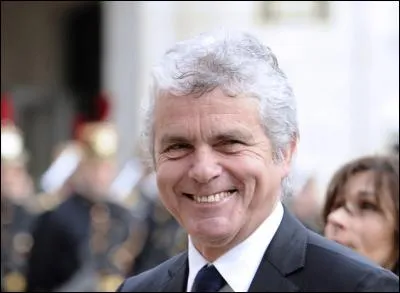 En quelle année Claude Sérillon a-t-il présenté le 20h sur TF1?