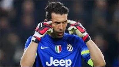 Buffon est le seul gardien à avoir remporté le trophée.