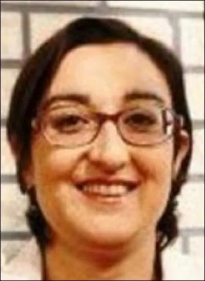 Pour annoncer à Béa que sa grand-mère est morte, Jamel, Sabri et Aymé décident de :