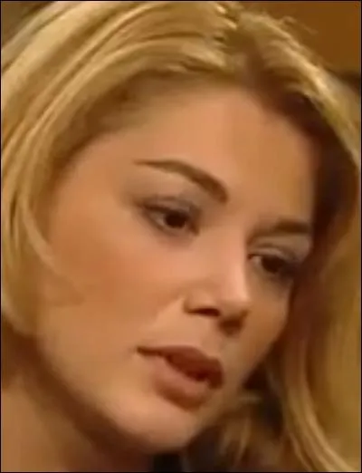 Aymé fait la rencontre d'Amélie, qui meurt empoisonnée par :