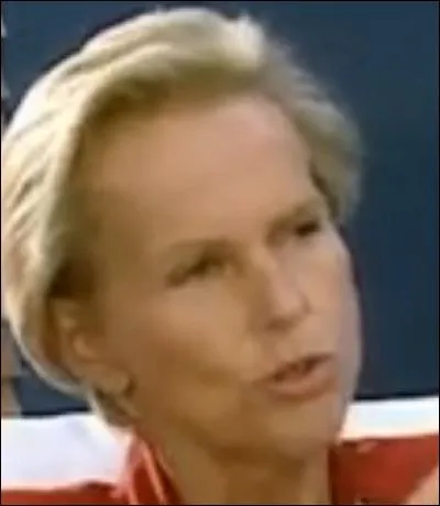 Lorsque Jamel rêve qu'il est riche, couronné de succès et interviewé par Christine "Poivre d'Arvor", quel est son surnom ?