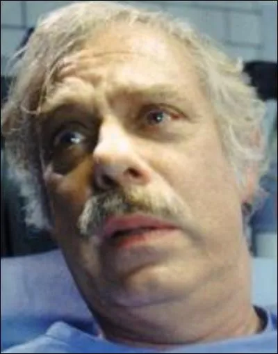 Quel est le prénom du professeur Strauss ?