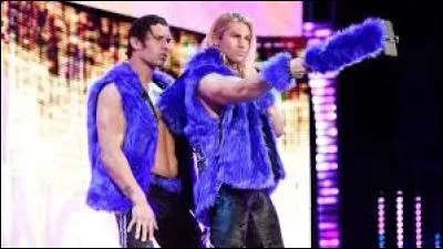 Nommer le show dans lequel sont assignés Fandango et Tyler Breeze, les deux partenaires de "Breezango", duo autant narcissique qu'athlétique :