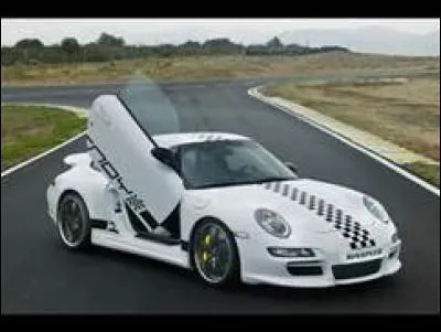 Vous êtes dans la voiture d'un supérieur, et il y a une très mauvaise odeur...