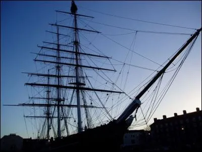 Ensuite, nous allons faire un saut au Pérou dont la capitale est : Li...