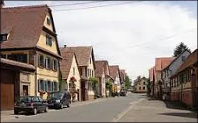Nous flânons dans les rues de Wickersheim-Wilshausen. D'après-vous, nous nous situons en région ...