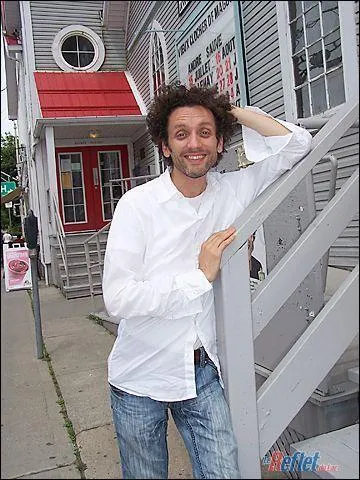 Il s'appelle Andr Sauv et il...