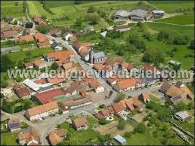 On termine notre balade dans le ciel de Zilling. Village lorrain, dans le Pays de Phalsbourg, il se trouve dans le département ...