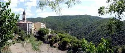 Le village Gardois de Notre-Dame-de-la-Rouvière se trouve dans l'ancienne région ...
