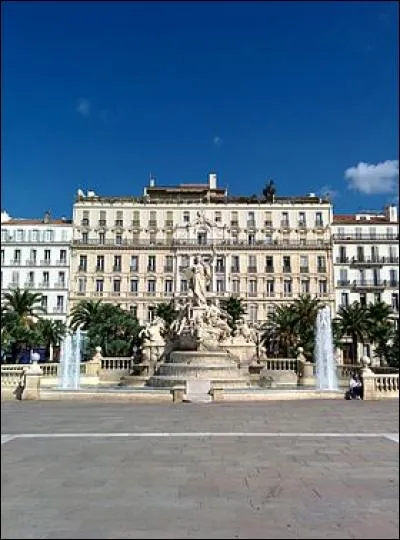 Toulon se situe...