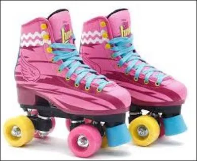 De quelle couleur sont les patins de Luna ?