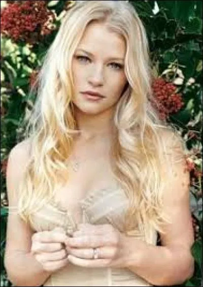 Comment le bébé de Claire s'appelle-t-il ?