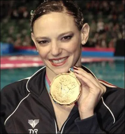 Qui est cette nageuse ?