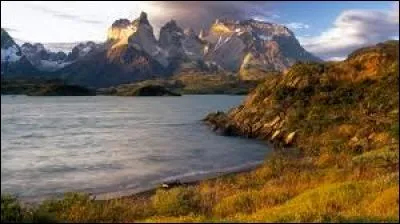 "P" comme "Patagonie". Cette région géographique, située en Amérique du Sud, se partage entre deux pays. Quel est l'intrus ?