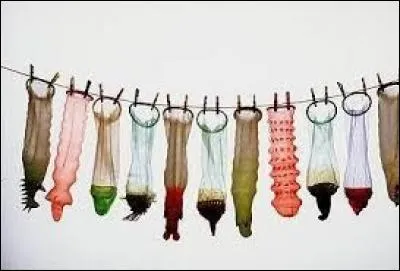 "P" comme "préservatif". Sous quelle appellation familière connait-on aussi ce dispositif très utile ?