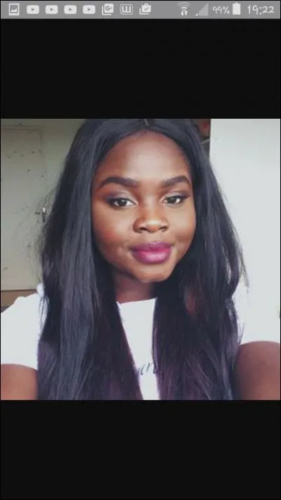 Quand a-t-elle posté sa première vidéo sur YouTube ?