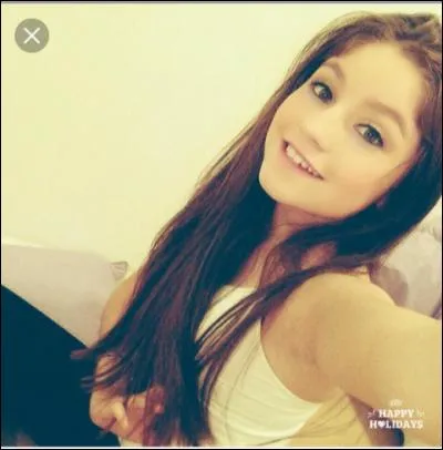 De qui Jim est-elle amoureuse au départ ?