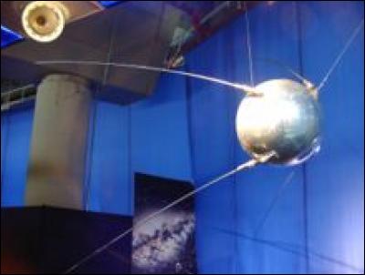 Que signifie Spoutnik 1 (Спутник 1) ?