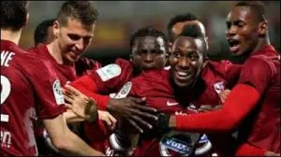 Entre sa dernière saison en Ligue 1 et la montée cette année, combien d'années a passé Metz en Ligue 2 ?