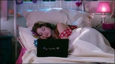 Combien de fois Luna a-t-elle déménagé dans la saison 1 ?