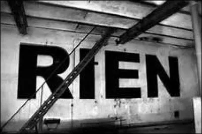 Je n'ai pas eu le temps de faire un long quiz génial comme sa créatrice l'aurait mérité, mais c'est toujours mieux que rien... Qui nous chantait "Non, je ne regrette rien" ?