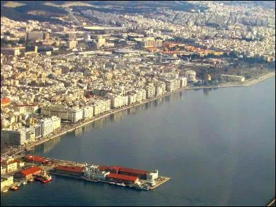 Où se situe Thessalonique (Θεσσαλονίκη) ?