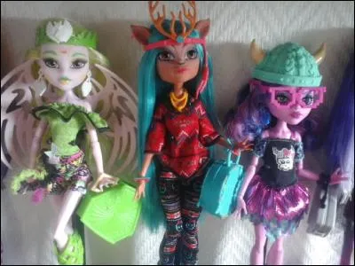 Quel est le nom des 3 nouvelles poupées (sorties en 2016) très attendues par les collectioneurs ?