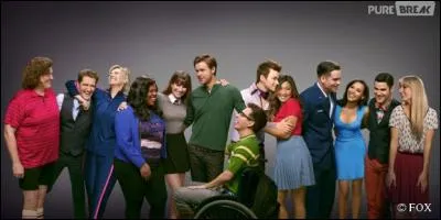 Dans la saison 6 qui reprend le Glee Club au début ?