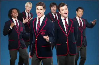 Quelle chanson est chantée par les Warblers dans la saison 2, lors du retour de Kurt à McKinley ?