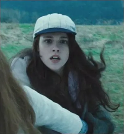 A quel sport les Cullens jouaient-ils quand ils ont rencontré les vampires nomades ?