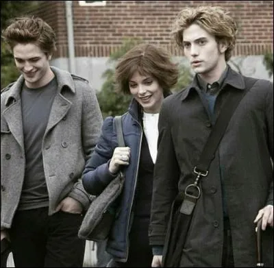 Par qui Jasper a-t-il été transformé en vampire ?