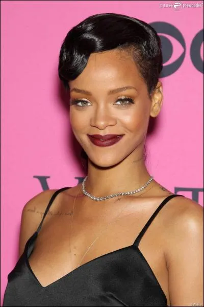 Complétez les paroles de cette chanson sortie en 2012. "Find light in the beautiful sea.... "