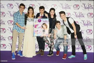 De qui tombe-t-il amoureux dans la saison 3 ?