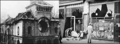 Du 09 au 12 novembre 1938 : 
Suite au meurtre commis par Herschel Grynszpan, Hitler laisse Goebbels organiser un pogrom sur l'ensemble du territoire allemand. Cela se passe dans la nuit du 09 au 10 novembre 1938. Le 12 novembre 1938, il est décidé une mesure.
Quel nom donne-t-on à cette nuit, et quelle mesure est décidée ?