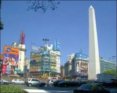 Où se passe la série "Chica Vampiro" ?