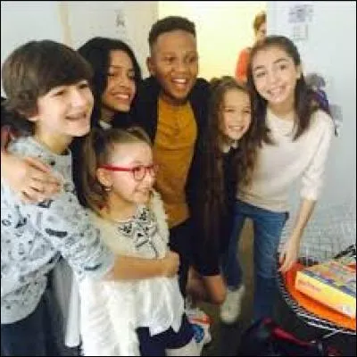 Quelle est la première chanson des Kids United ?