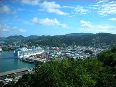 Quel pays a pour capitale Castries ?